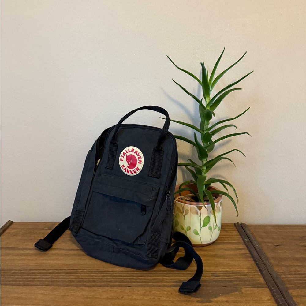 Kånken - Mini Black Backpack